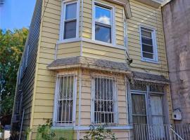 38-15 97th Street 房源照片 1