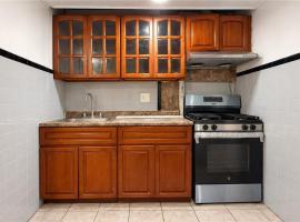 4817 66th Street #1 木边 Woodside, NY