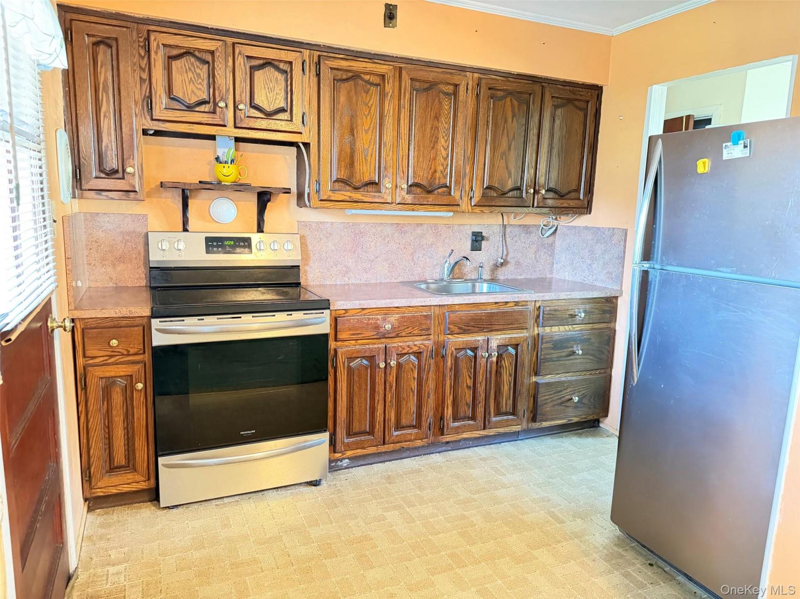 #14 photo, 46 Midwood Avenue, Farmingdale , NY 11735
