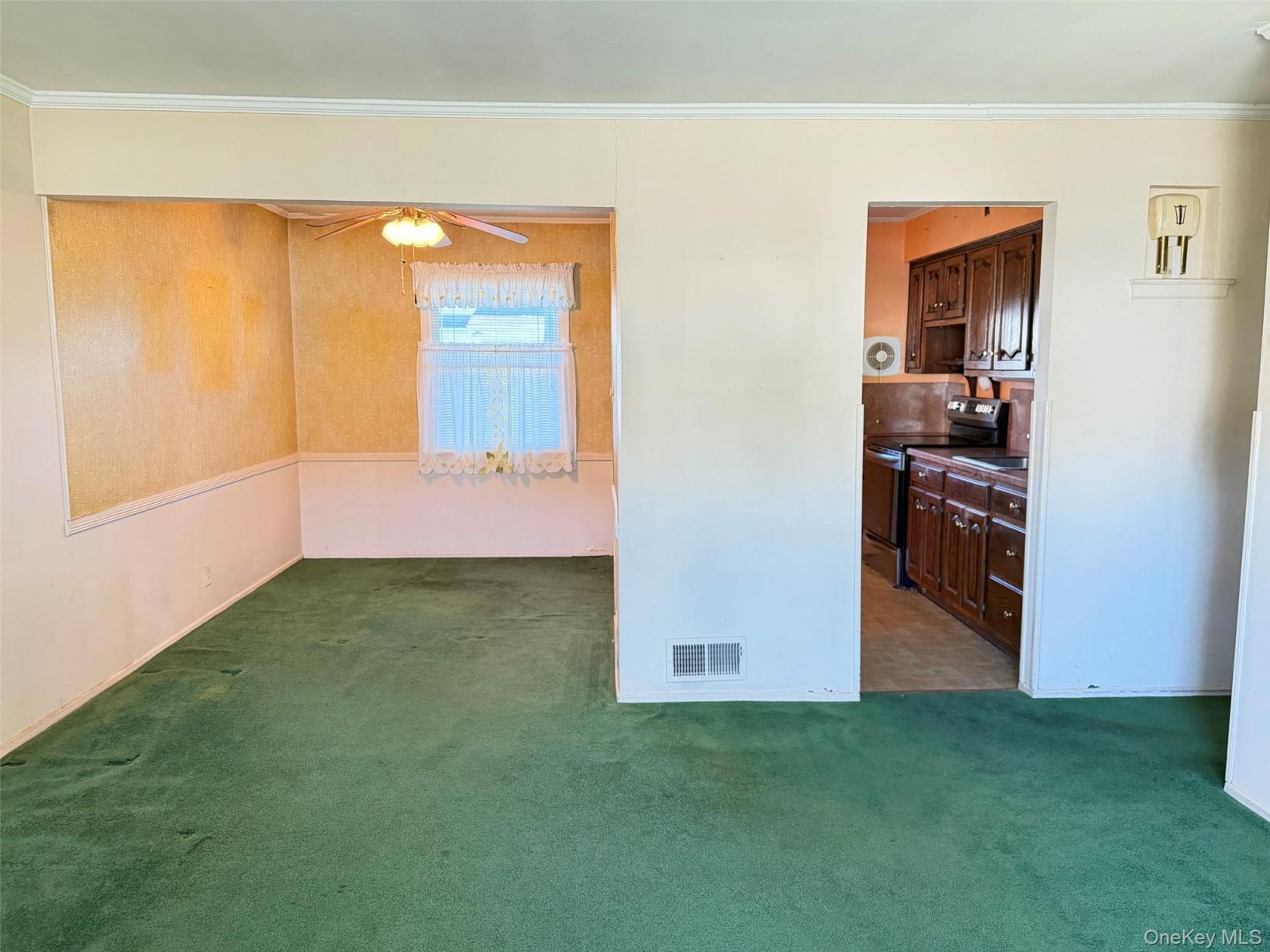 #8 photo, 46 Midwood Avenue, Farmingdale , NY 11735