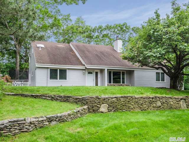 #1 photo, 16 Highridge Drive, سوفولك Huntington , NY 11743