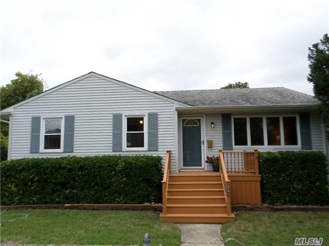 #1 photo, 331 Deauville Parkway, Lindenhurst , NY 11757