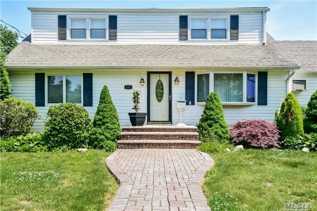#1 photo, 337 W 11th Street, سوفولك Deer Park , NY 11729