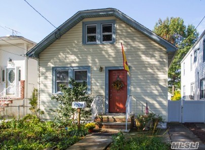 #1 photo, 46 Sherwood Ave, Franklin Square , NY 11010