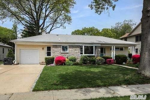 #1 photo, 61 Vassar Street, Garden City , NY 11530