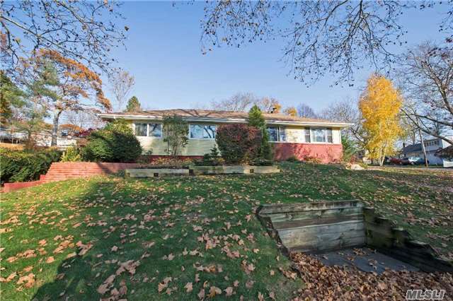 #1 photo, 96 Iceland Drive, サフォーク郡 South Huntington , NY 11746