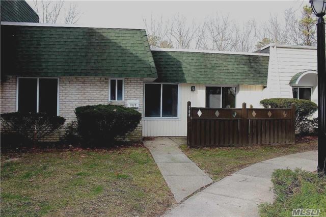 #1 photo, 764 Blue Ridge Drive, מחוז סאפוק Medford , Ny 11763