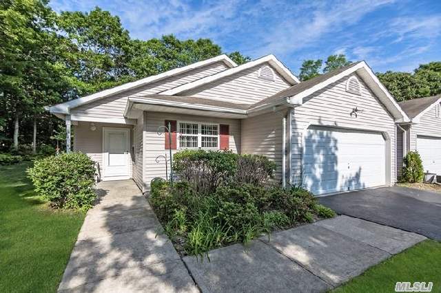 #1 photo, 14 Greenbriar Court, Middle Island , NY 11953