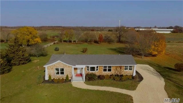 #1 photo, 990 Bridge Lane, 롱 아일랜드 Cutchogue , NY 11935