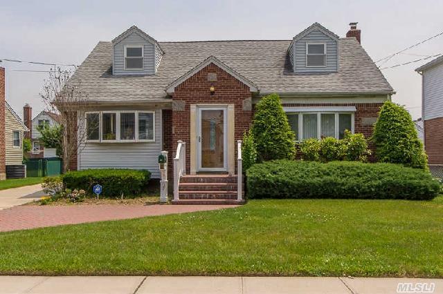 #1 photo, 66 Caroline Avenue, Franklin Square , NY 11010