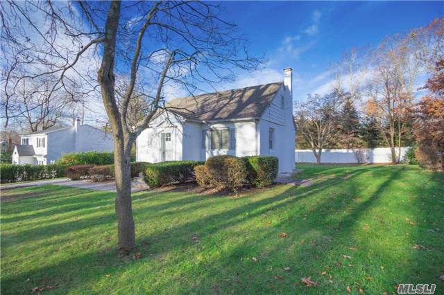 #1 photo, 9 Bergen Court, Huntington Station , NY 11746