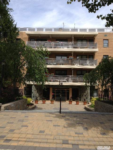 #1 photo, 25 Park Place, ग्रेट नेक Great Neck , NY 11021
