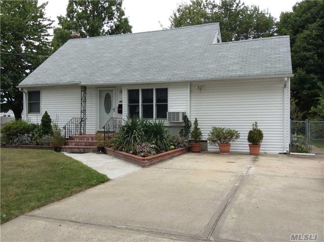 #1 photo, 43 34th Street, Copiague , NY 11726