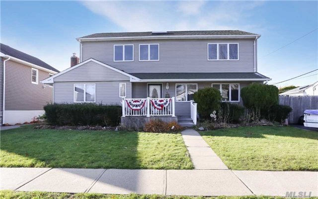 #1 photo, 4 Spencer Drive, ناسو Bethpage , NY 11714