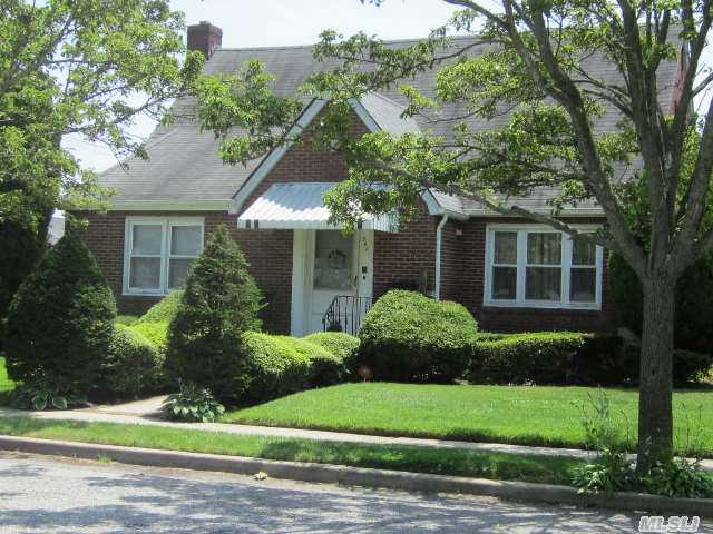 #1 photo, 941 Naple Avenue, ナッソー郡 Franklin Square , NY 11010