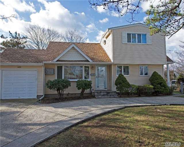 #1 photo, 494 Washington Avenue, Brentwood , NY 11717