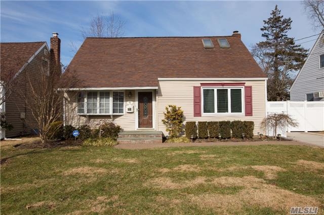 #1 photo, 42 Audrey Avenue, ナッソー郡 Plainview , NY 11803