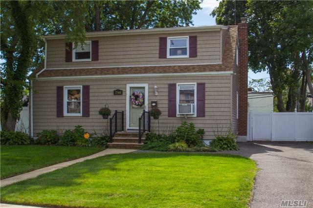 #1 photo, 3568 Raven Street, ナッソー郡 Levittown , NY 11756