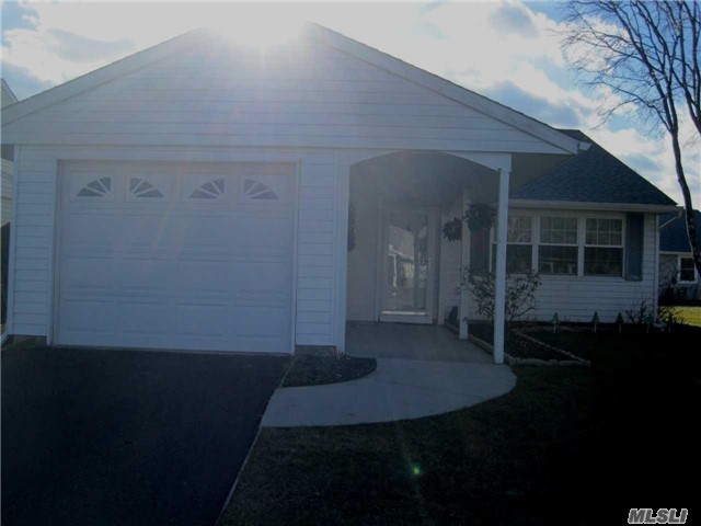 #1 photo, 325 Brownfield Drive, Ridge , NY 11961