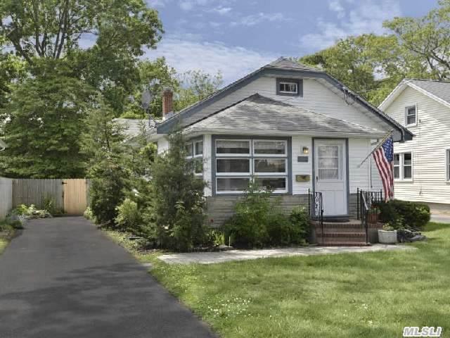 #1 photo, 182 Fairview Avenue, Bayport , NY 11705
