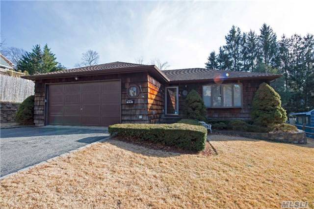 #1 photo, 1 Agnes Street, 長島 Oyster Bay , NY 11771