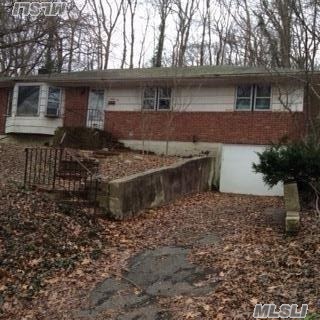 #1 photo, 26 Ambrose Ln, Northport , NY 11768