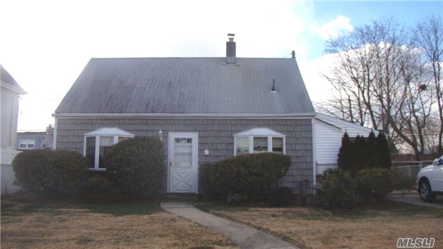 #1 photo, 54 Parkside Dr, ناسو Levittown , NY 11756