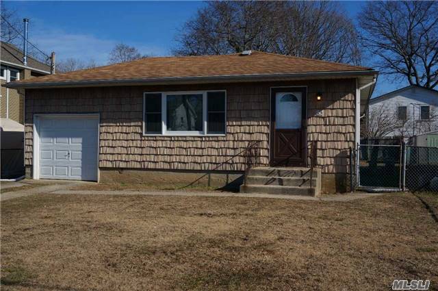 #1 photo, 83 Woodlawn Avenue, サフォーク郡 Deer Park , NY 11729