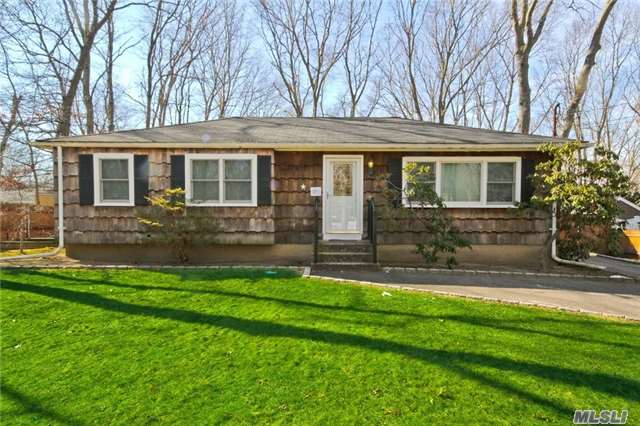 #1 photo, 30 Cherokee Trail, Ridge , NY 11961