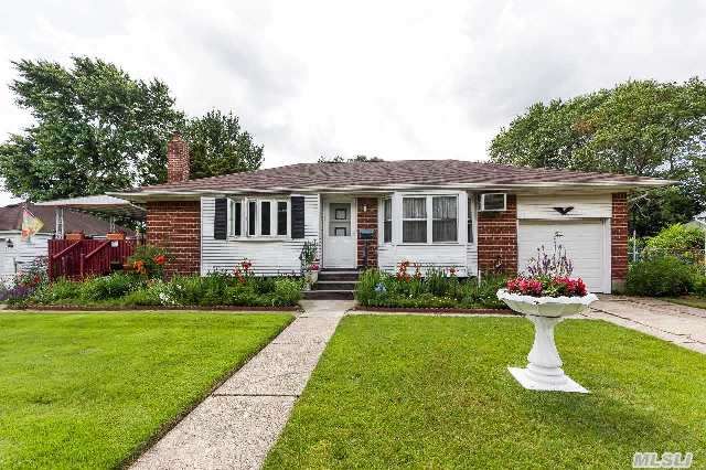 #1 photo, 10 Burlington Ave, サフォーク郡 Deer Park , NY 11729