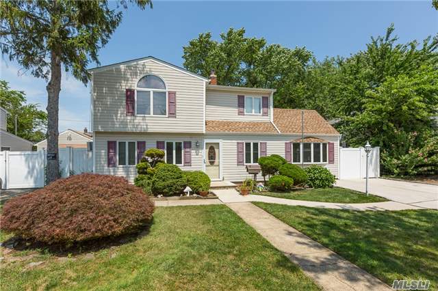 #1 photo, 35 Book Lane, 長島 Levittown , Ny 11756