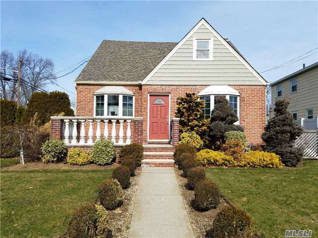 #1 photo, 648 7th St, Garden City S. , NY 11530