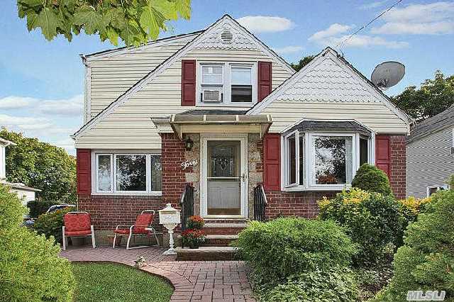 #1 photo, 40 Elizabeth Street, Нассау ‖ Floral Park , NY 11001