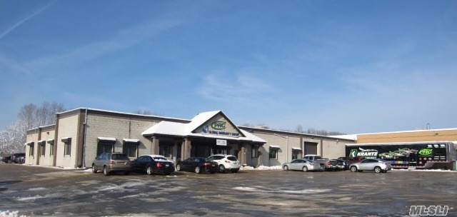 #1 photo, 500 Middle Country Road, サフォーク郡 Saint James , NY 11780