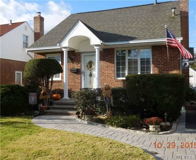 #1 photo, 54 Wilton Street, ناسو New Hyde Park , NY 11040