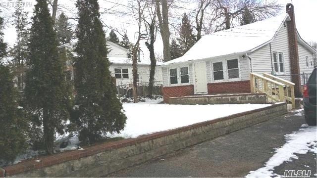 #1 photo, 19 Dorchester Rd, サフォーク郡 Lake Ronkonkoma , NY 11779