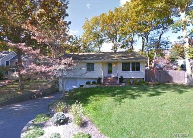 #1 photo, 6 Rosewood Road, سوفولك Rocky Point , NY 11778