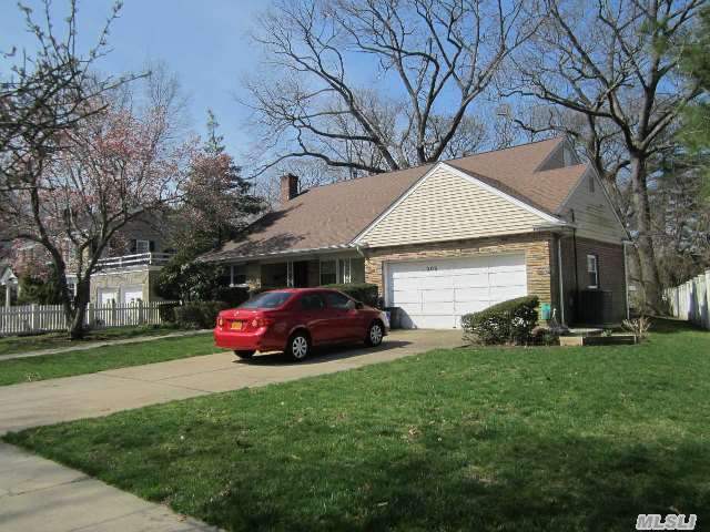 #1 photo, 305 Pennsylvania Avenue, Freeport , NY 11520