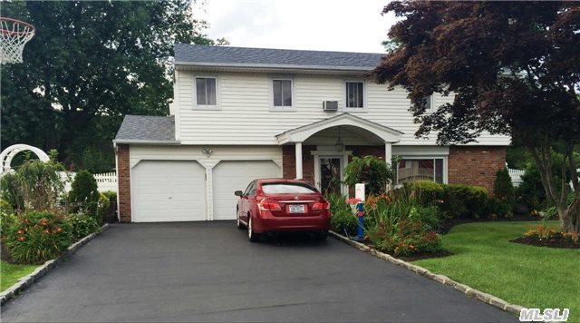 #1 photo, 15 Chelmsford Drive, 東長島 Wheatley Heights , NY 11798