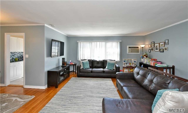 #1 photo, 196-07 Dunton Avenue, Holliswood , Ny 11423