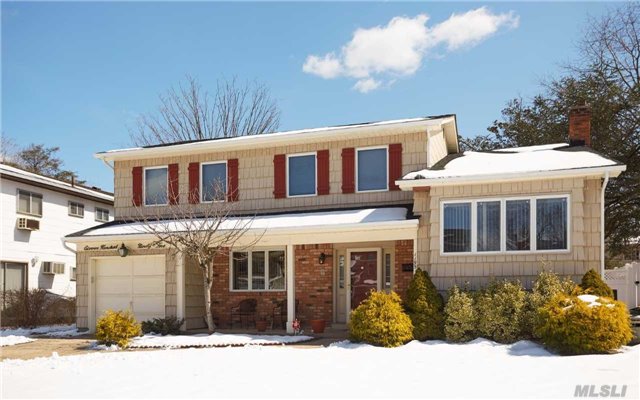 #1 photo, 1195 Flower Lane, Нассау ‖ Wantagh , Ny 11793