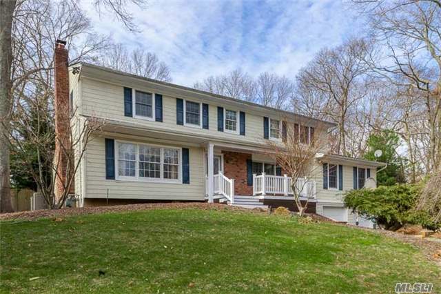 #1 photo, 3 Trent Court, Smithtown , NY 11787