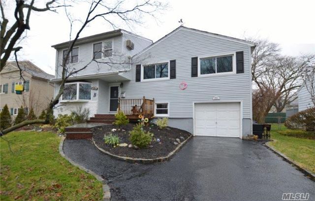 #1 photo, 553 Wagstaff Drive, East Meadow , NY 11554