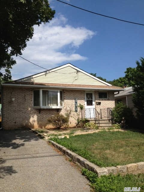 #1 photo, 19 7th St, Bayville , NY 11709