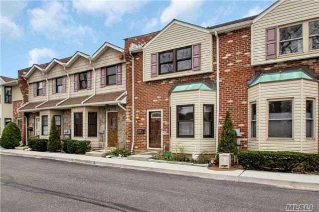 #1 photo, 2410 Farmers Avenue, ナッソー郡 Bellmore , NY 11710