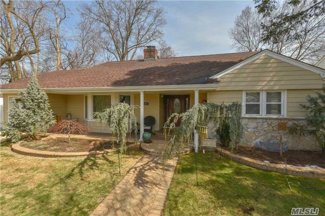 #1 photo, 62 Parkview Place, नासाउ काउंटी Malverne , Ny 11565