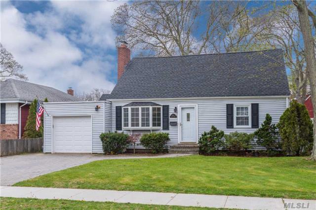 #1 photo, 102 Suffolk Road, ناسو Massapequa , NY 11758