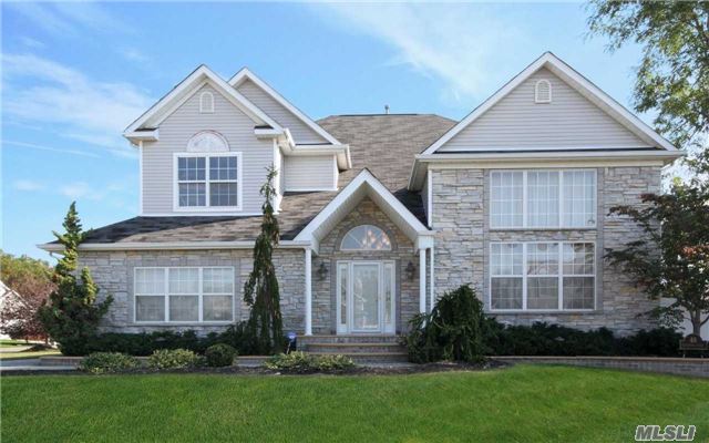 #1 photo, 48 Blueberry Ridge Drive, Holtsville , NY 11742