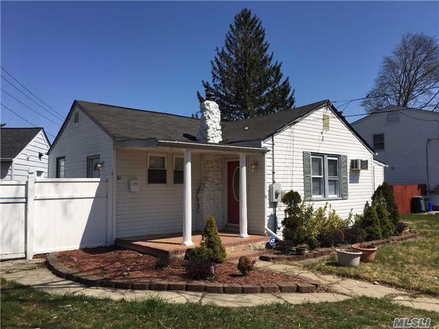 #1 photo, 30 S Oregon Street, 東長島 West Babylon , NY 11704