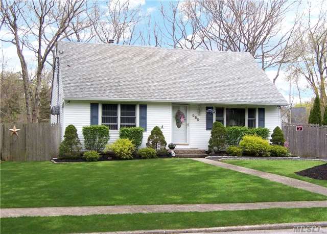 #1 photo, 382 Randall Road, Ridge , NY 11961